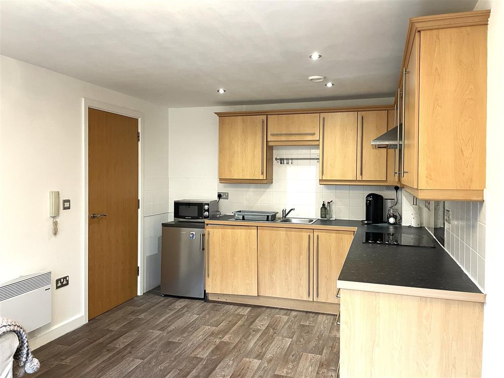 Property photo 2 of 6 Kitchen Edit.Jpg