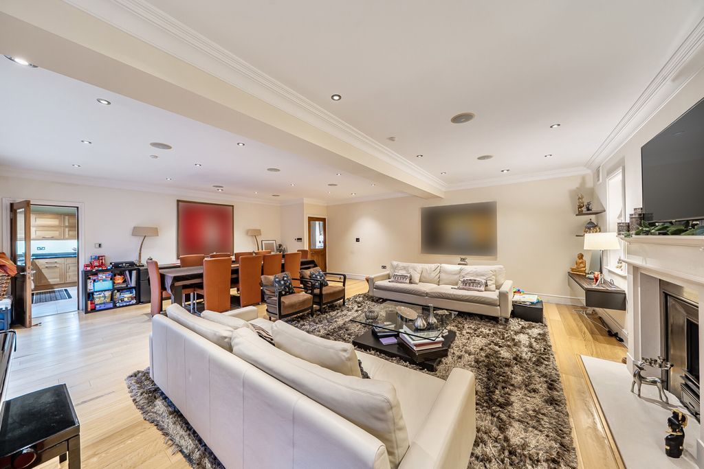 Property photo 2 of 29 1401560-26-69720d...