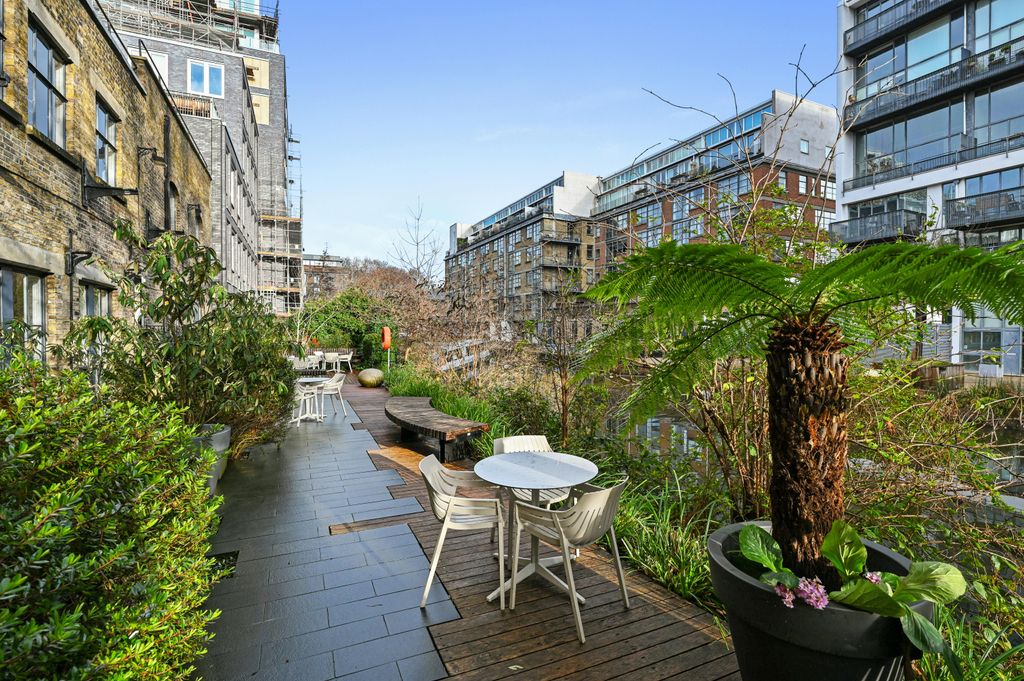 Property photo 3 of 18 Ol-Bc-32Bwaterside-16.Jpg