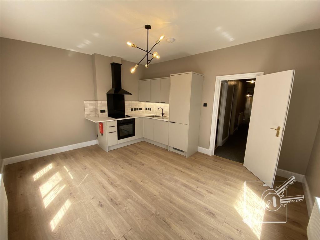 Property photo 2 of 10 Living Area/ Kitchen