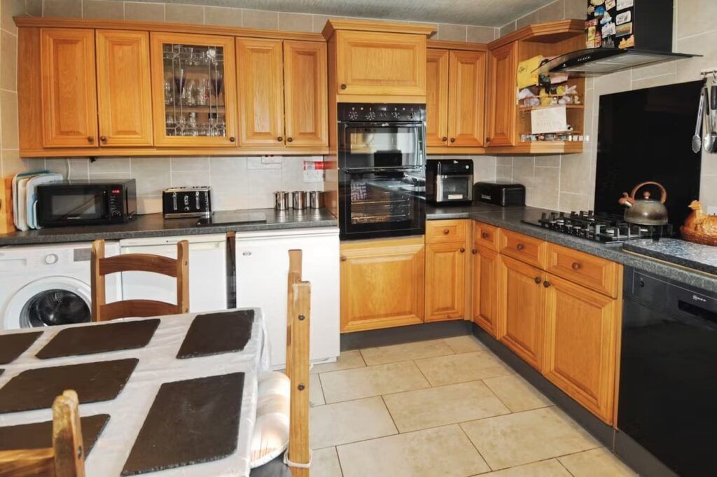 Property photo 3 of 13