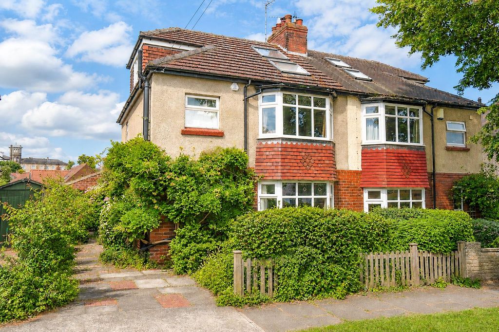 Property photo 1 of 19 External