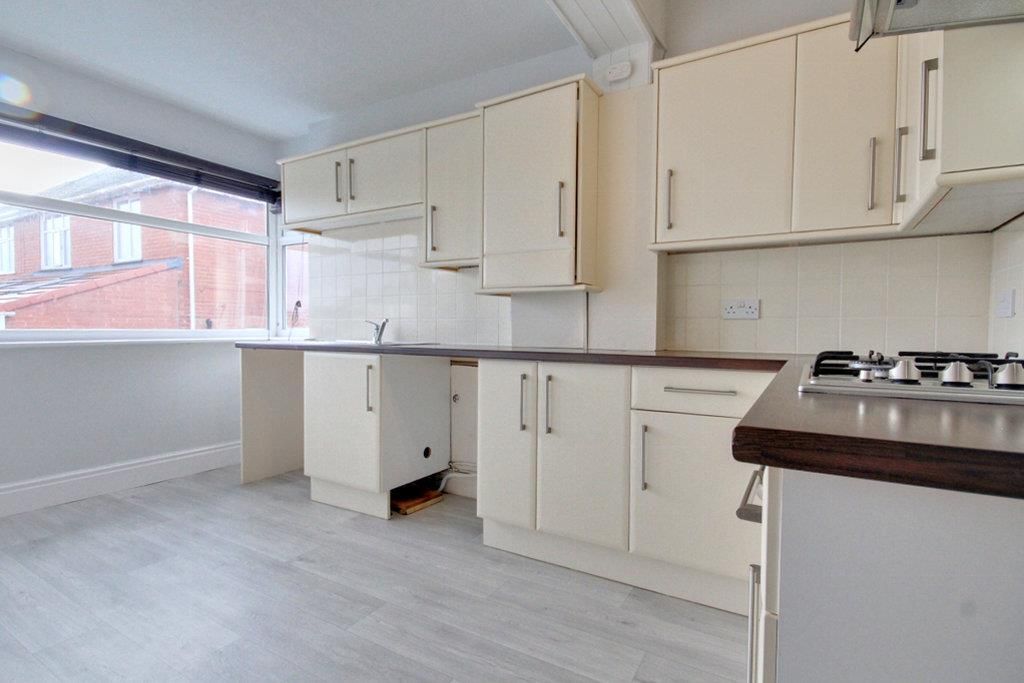 Property photo 2 of 8 Img_9842-Img_9844_Lzn.Jpg