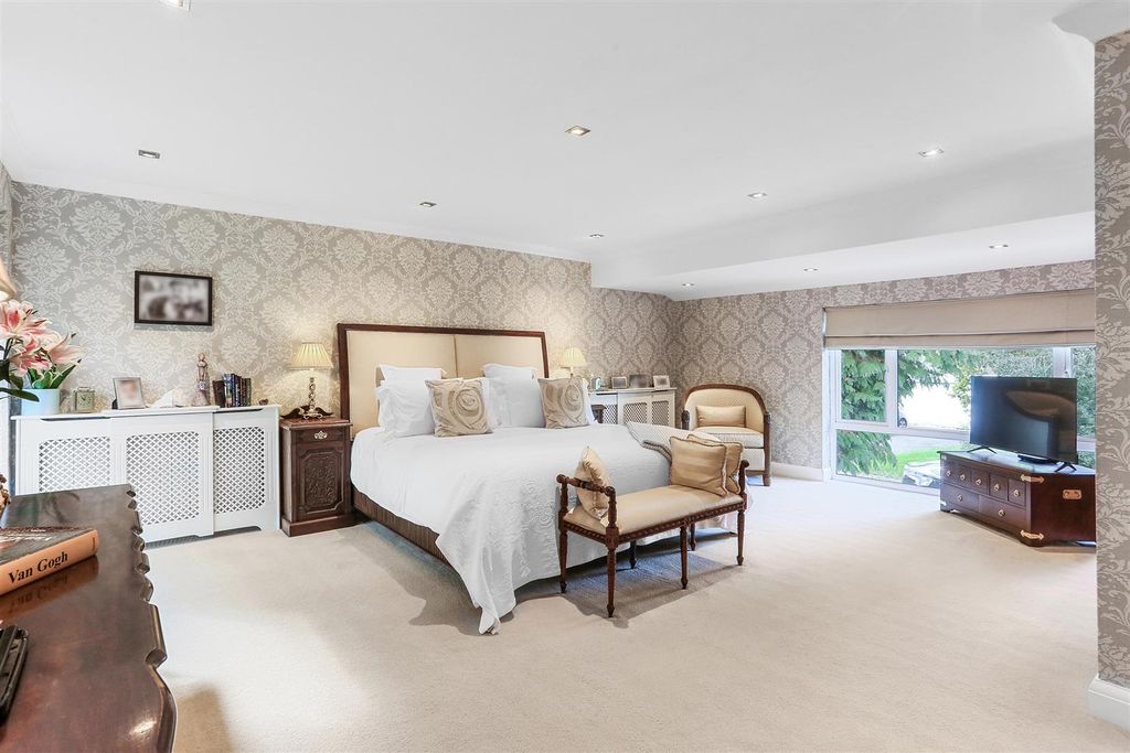 Property photo 2 of 59 1541909557 - 54.Jpg