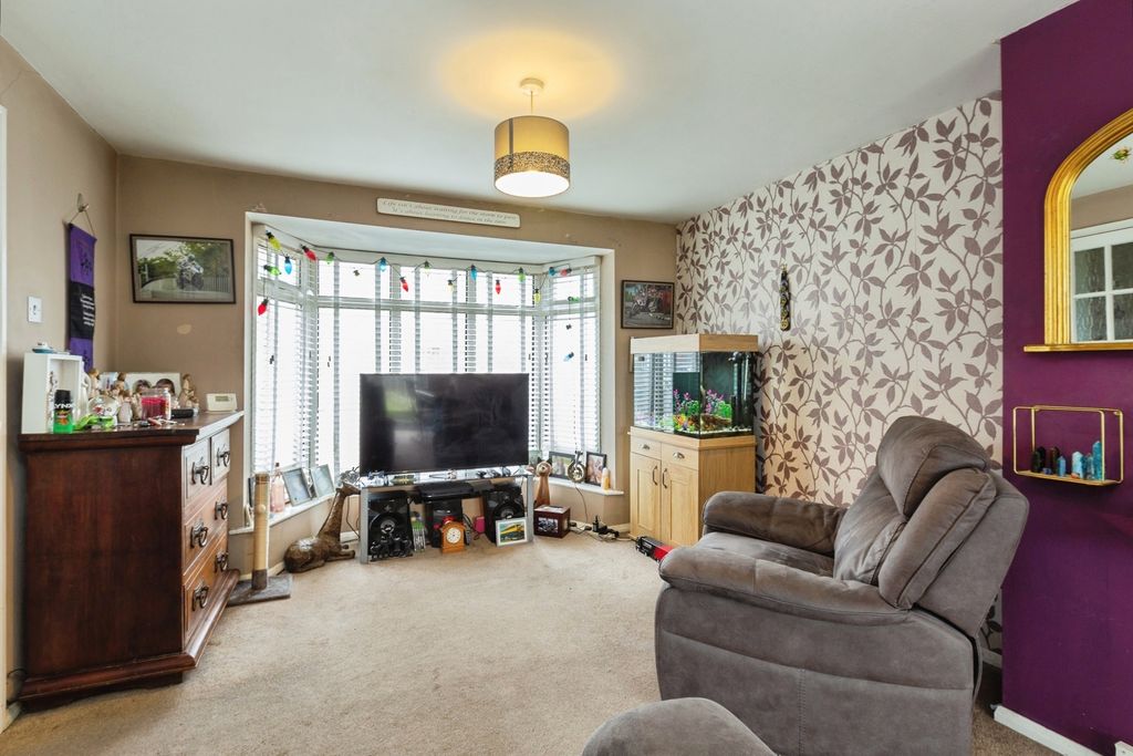 Property photo 2 of 16 Pbox-Img.Jpg