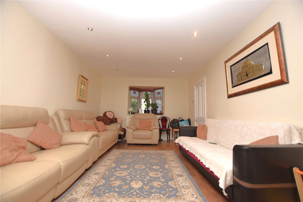 Property photo 2 of 15 Picture No. 01