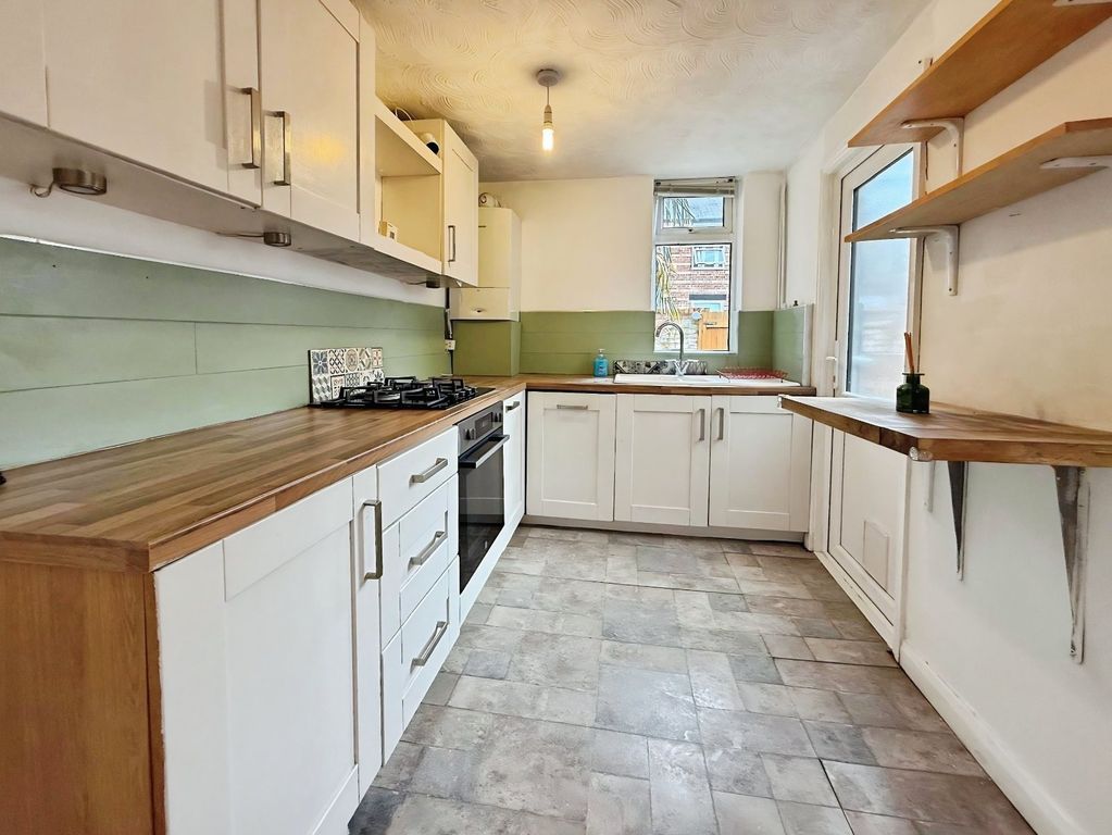 Property photo 2 of 18 Picture No. 27