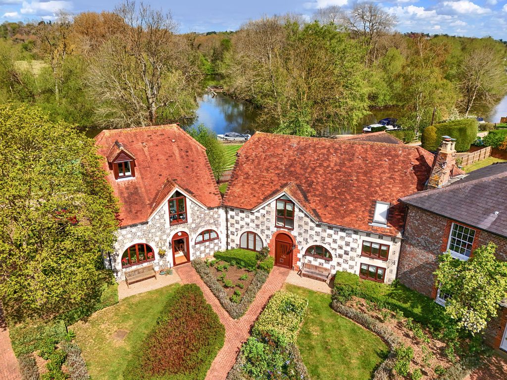 Property photo 1 of 34 Picture No. 40