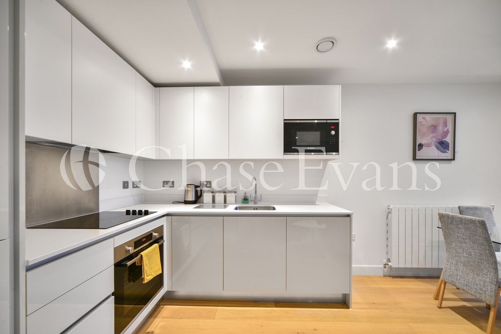 Property photo 2 of 19 Kitchen