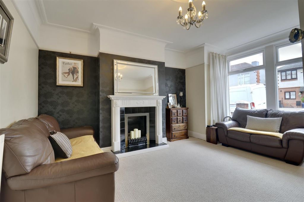 Property photo 2 of 16 7F6E6C56-3E5D-47E8-Aaa7-F02Ea7F5350F_1_201_A.Jpeg