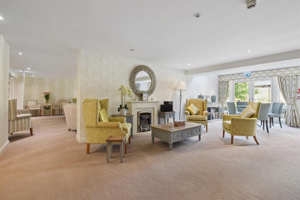 Property photo 2 of 9 08-d74d3526-B158-4Da1-A17A-28F048569707Gcmcs - 16