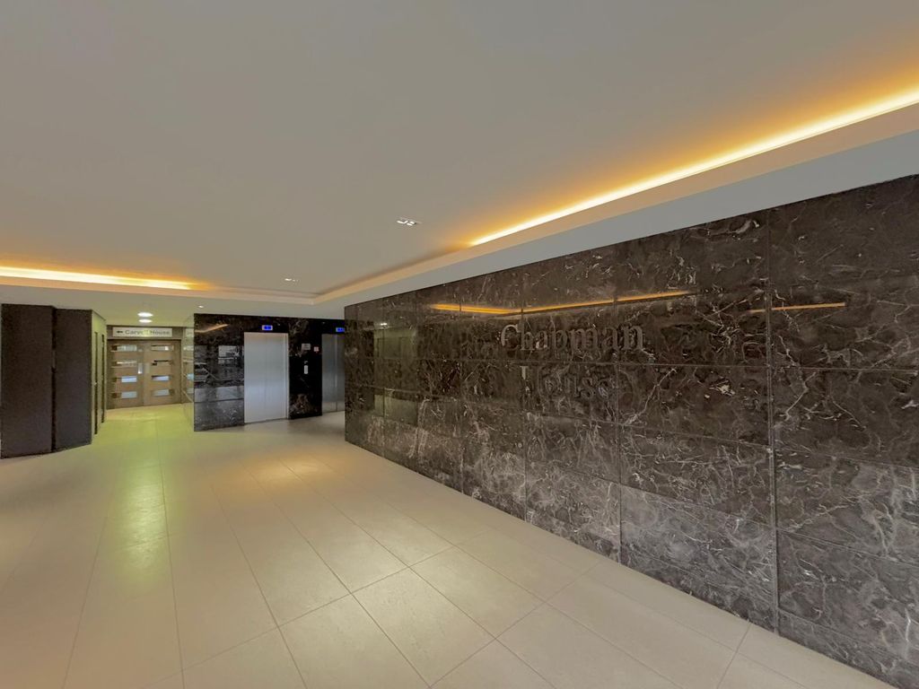 Property photo 2 of 16 Lobby