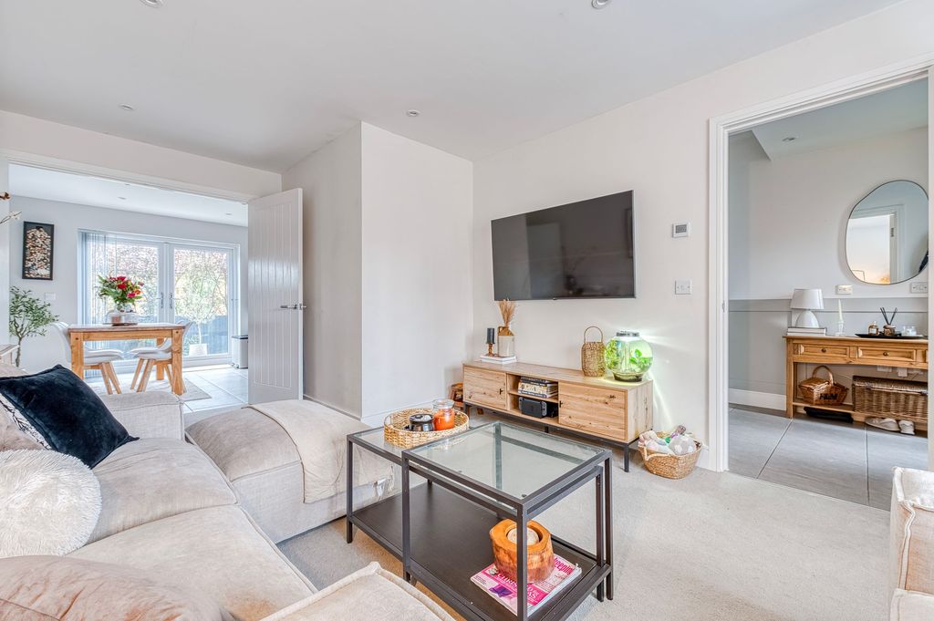 Property photo 2 of 24