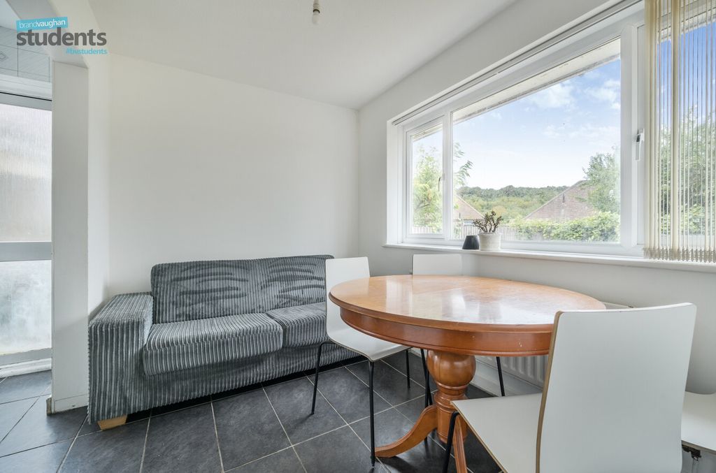 Property photo 3 of 13 2330A427-A43F-434...