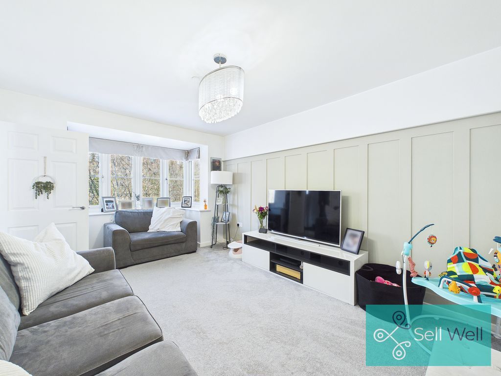 Property photo 3 of 25 Lounge