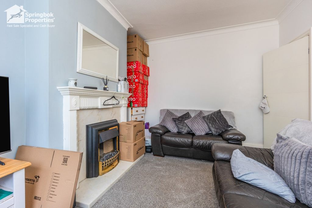 Property photo 3 of 9 Image 2