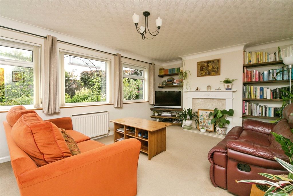 Property photo 2 of 40 Picture No. 12