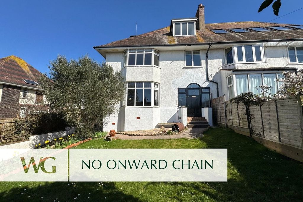 Property photo 1 of 19 Front Aspect