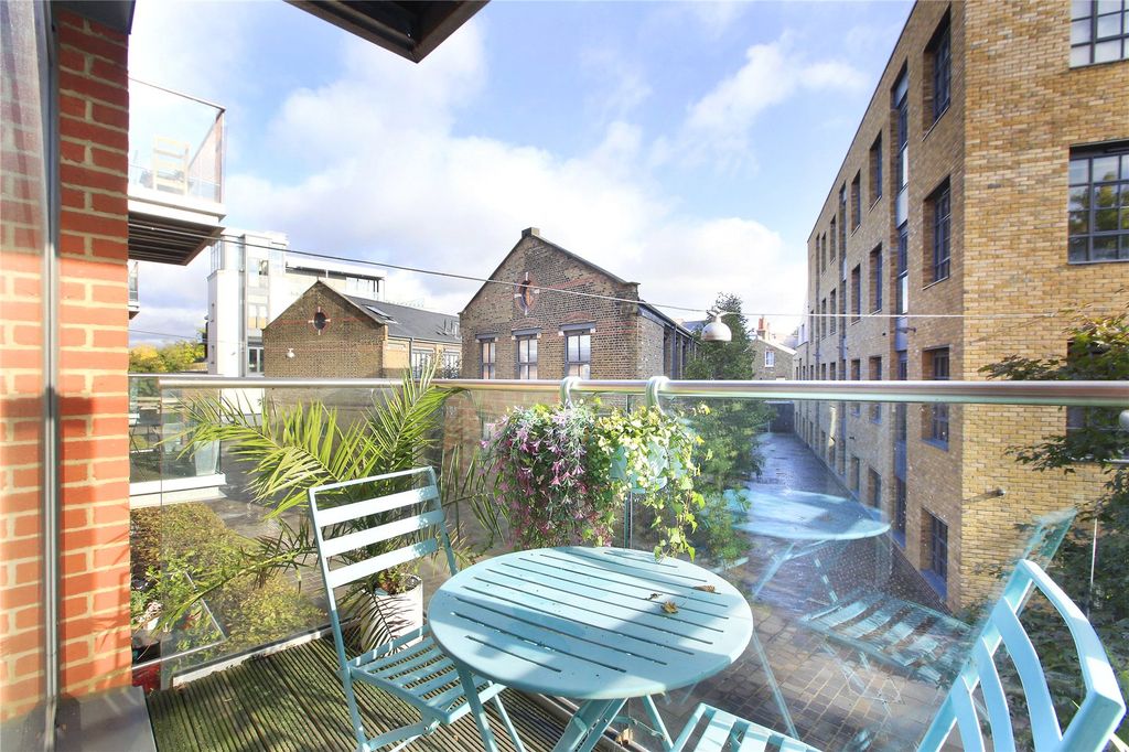 Property photo 3 of 8