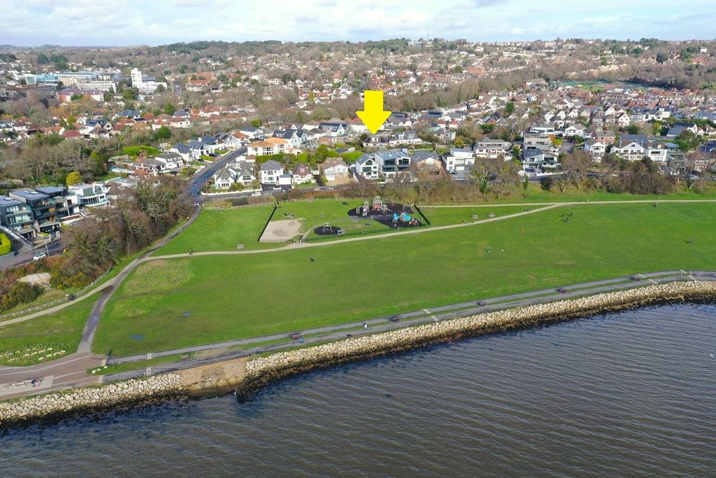 Property photo 3 of 40