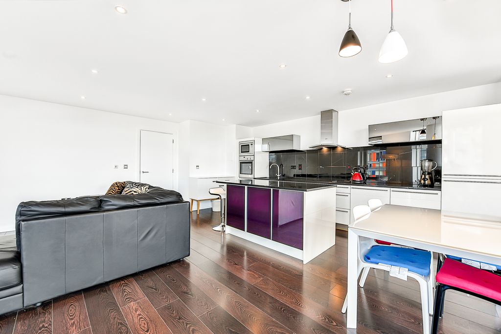 Property photo 3 of 10