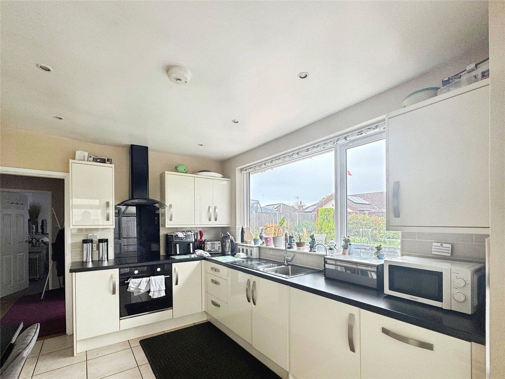 Property photo 3 of 10 Picture No. 01