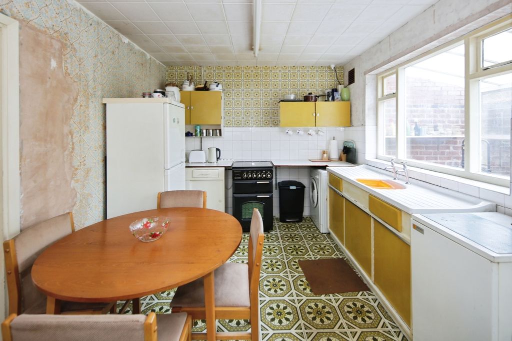 Property photo 3 of 13 Photo