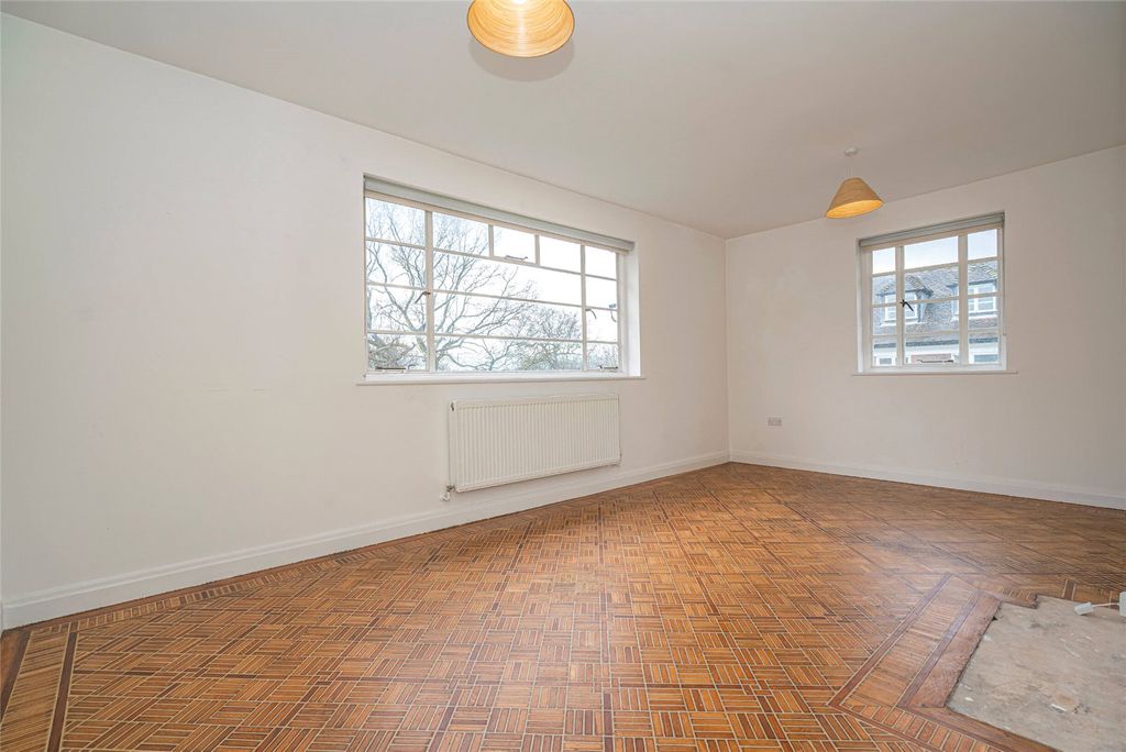 Property photo 2 of 24 Reception A