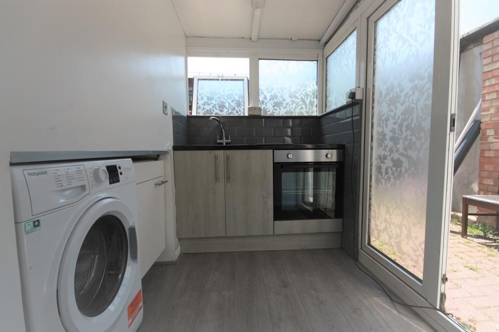 Property photo 2 of 7 Photo 2