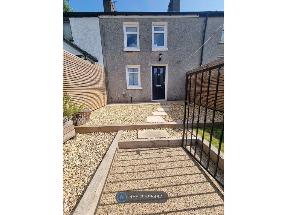 Property photo 1 of 14 Front Garden