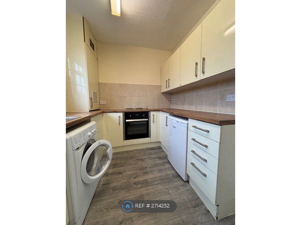 Property photo 1 of 14 Kitchen