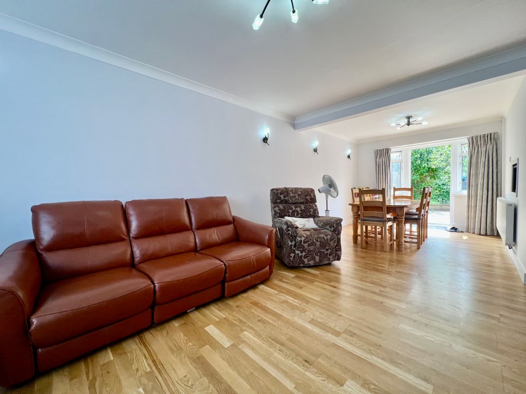 Property photo 1 of 16 Img_8411