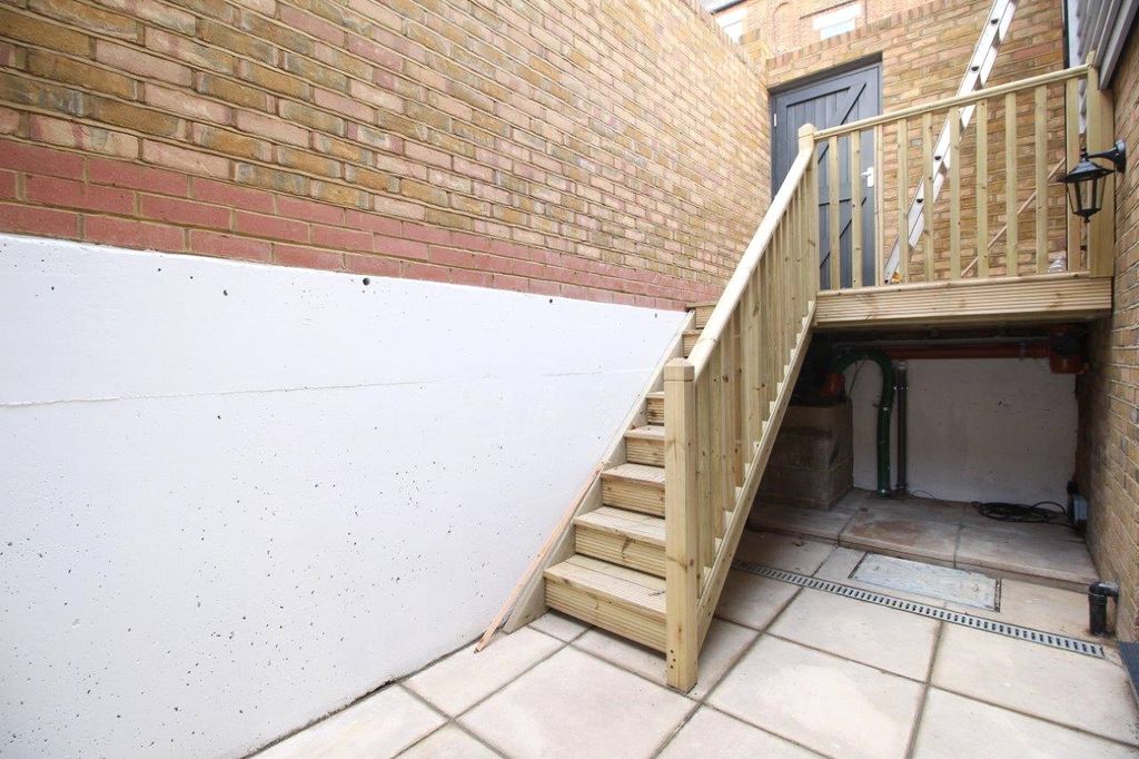 Property photo 2 of 8 Picture No. 04