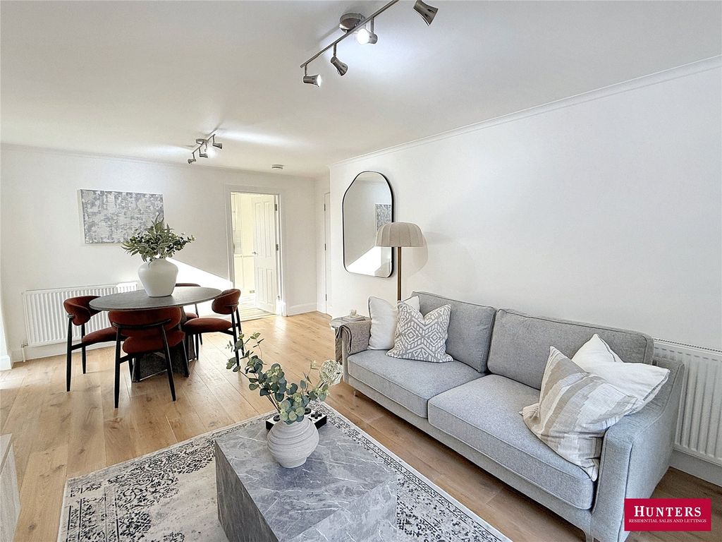 Property photo 3 of 18 Picture No. 14