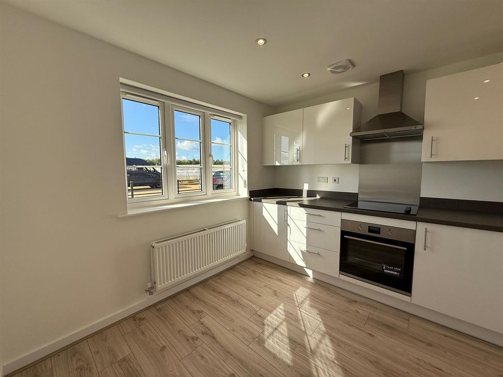 Property photo 3 of 16 7E72Cb29-0E11-457A-B902-d86Da941d4B4.Jpg