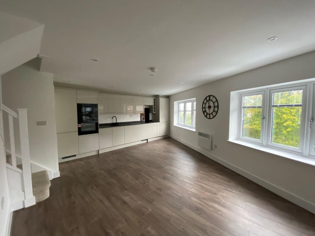 Property photo 3 of 13 8.Jpg