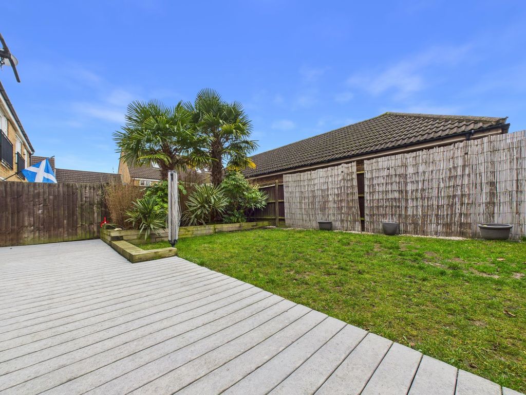 Property photo 2 of 21