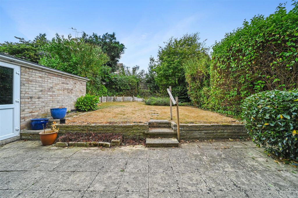 Property photo 3 of 15 Garden