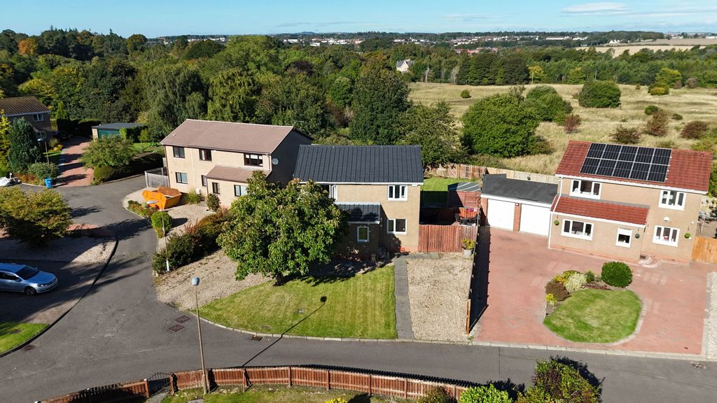 Property photo 1 of 27