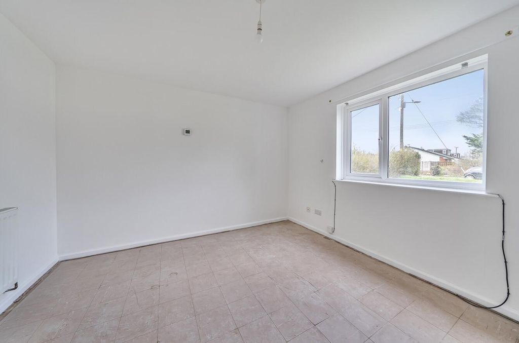 Property photo 3 of 10 Sitting Room