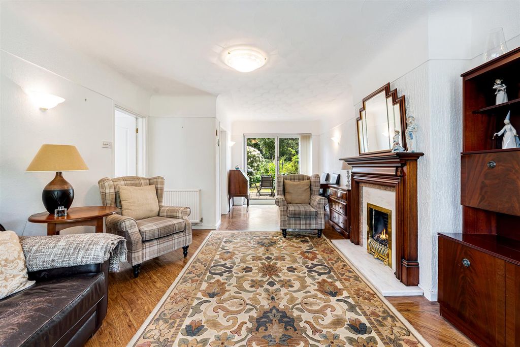 Property photo 2 of 25 1 Hazel Avenue-21.Jpg