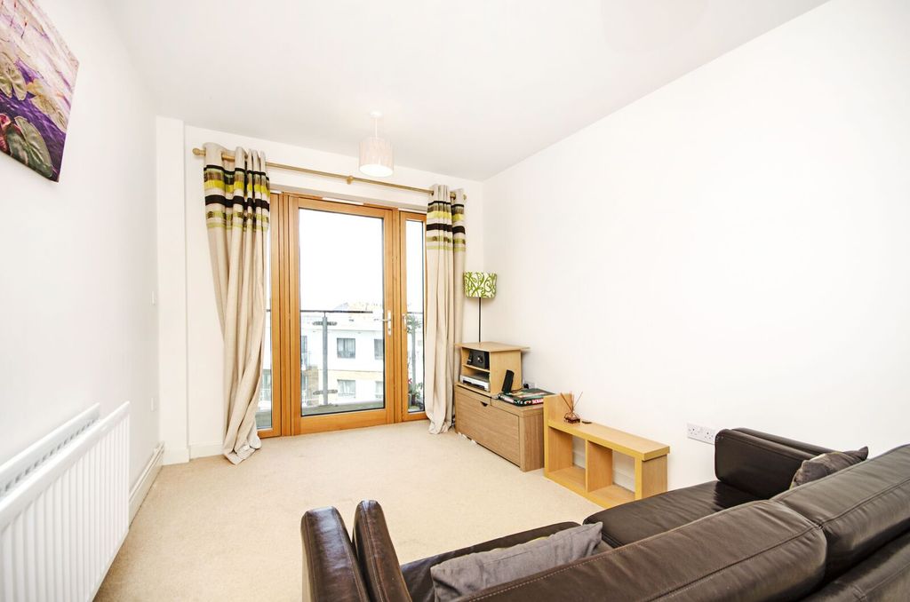 Property photo 2 of 7