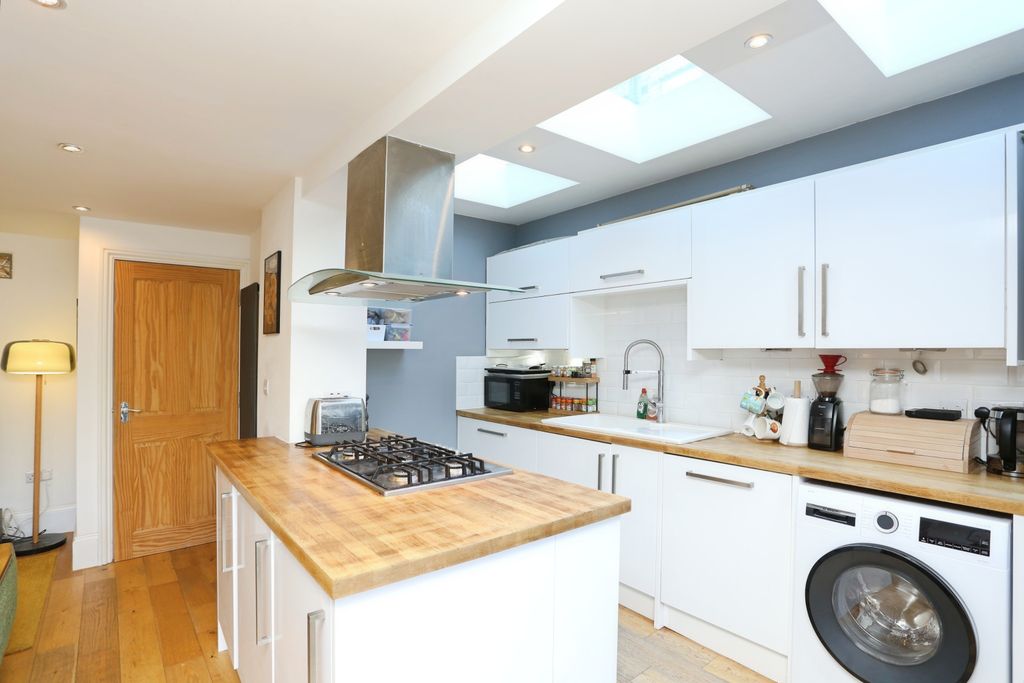 Property photo 3 of 13