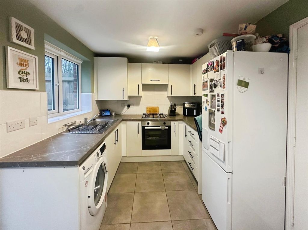 Property photo 2 of 13 Kitchen/Diner