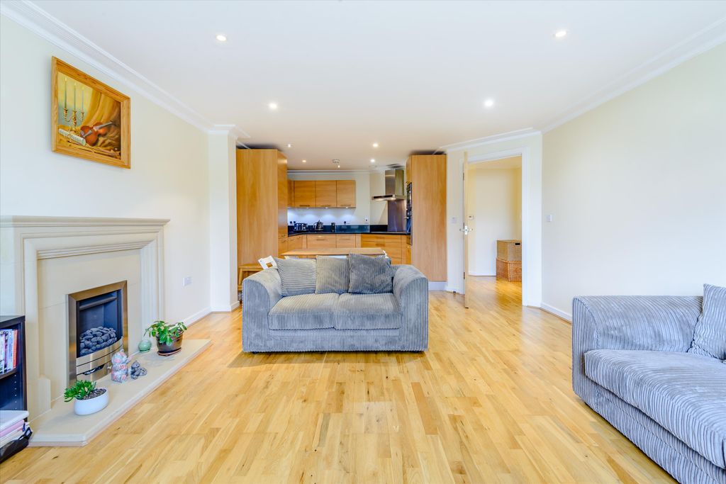 Property photo 3 of 10 Image