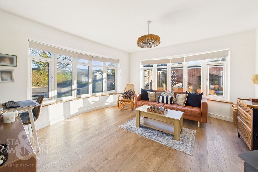 Property photo 2 of 25