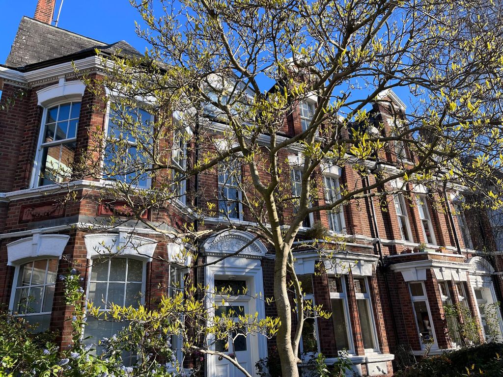 Property photo 1 of 12