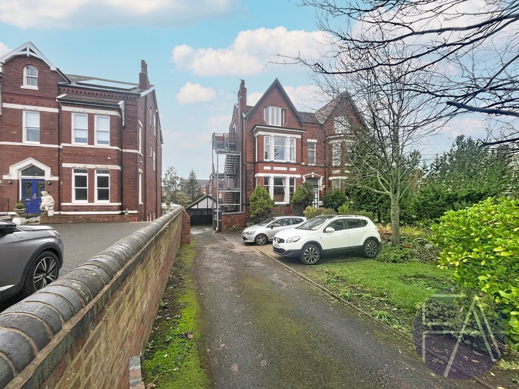 Property photo 1 of 16 4569051