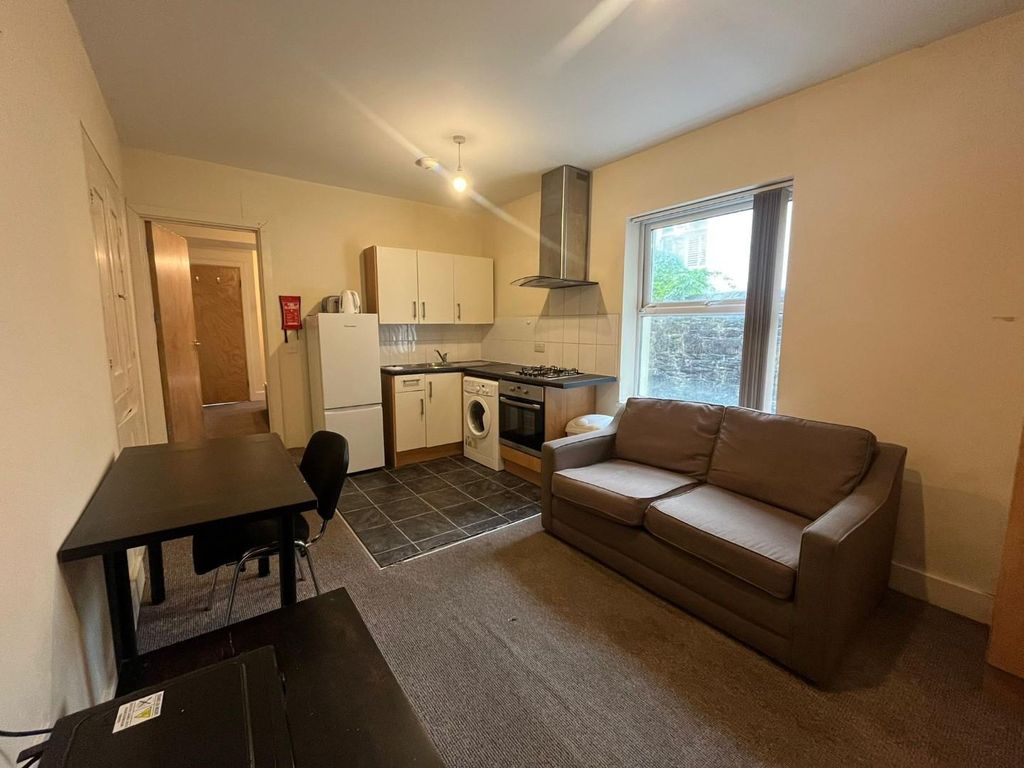 Property photo 1 of 3 3d6Aefb5-Aab6-44Ab-B431-5E0d6892647F.Jpg