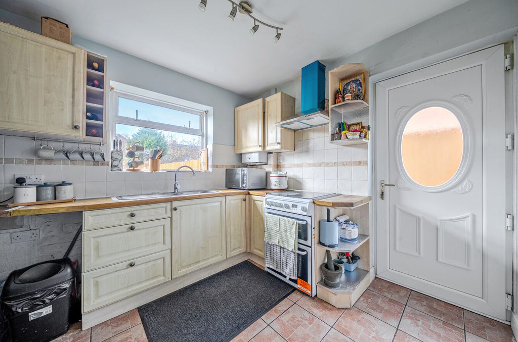 Property photo 3 of 14 1386636-3-6932c6c...